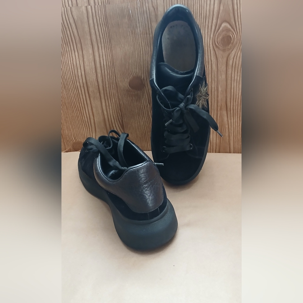 Alexander MQueen Black Men's Sneakers US9 EU 43 - Picture 8 of 16